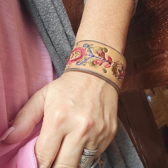 Embroidered Leather Cuff Bracelet - Picture 7 of 10